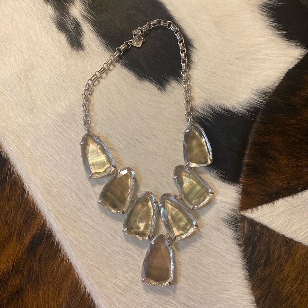 Kendra Scott Statement necklace